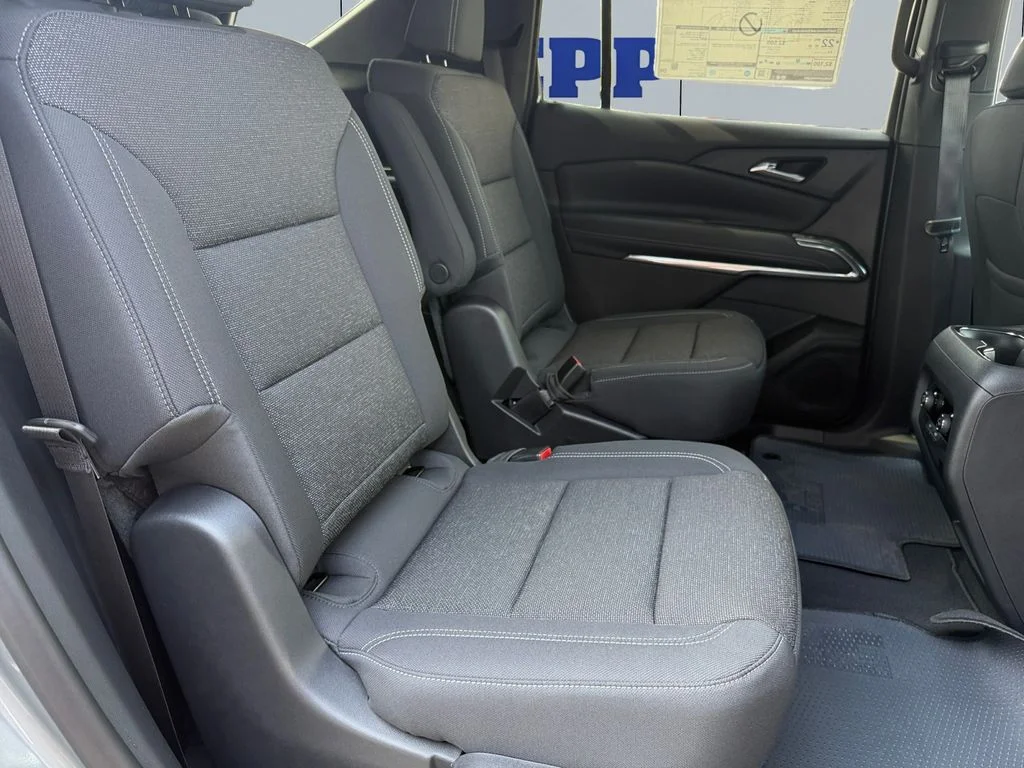 New 2027 Sterling Gray Metallic Chevrolet LT image 18