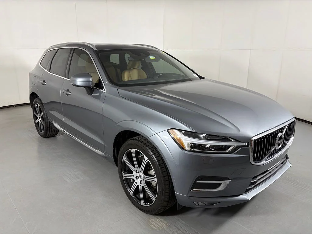 Used 2020 Gray Volvo T6 Inscription image 2