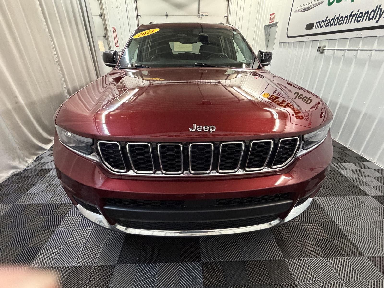 Used 2021 Velvet Red Pearlcoat Jeep Limited image 7