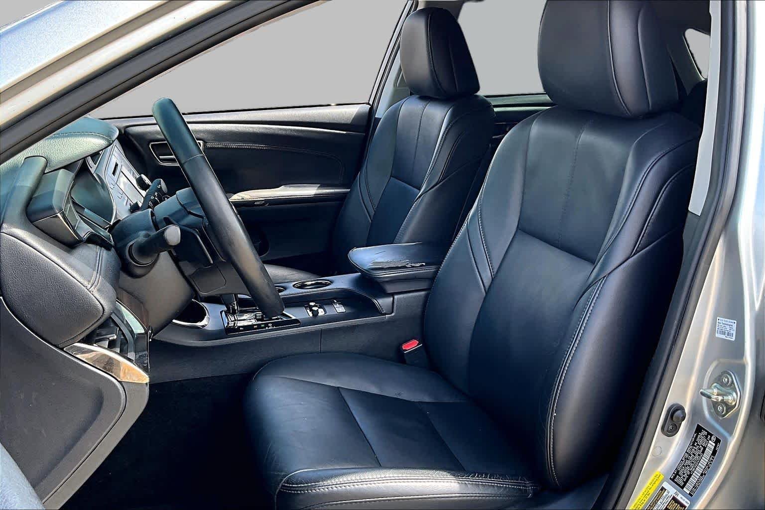 Used 2015 Celestial Silver Metallic Toyota XLE image 8