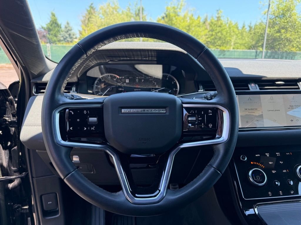 Used 2023 Santorini Black Metallic Land Rover R-Dynamic SE image 9