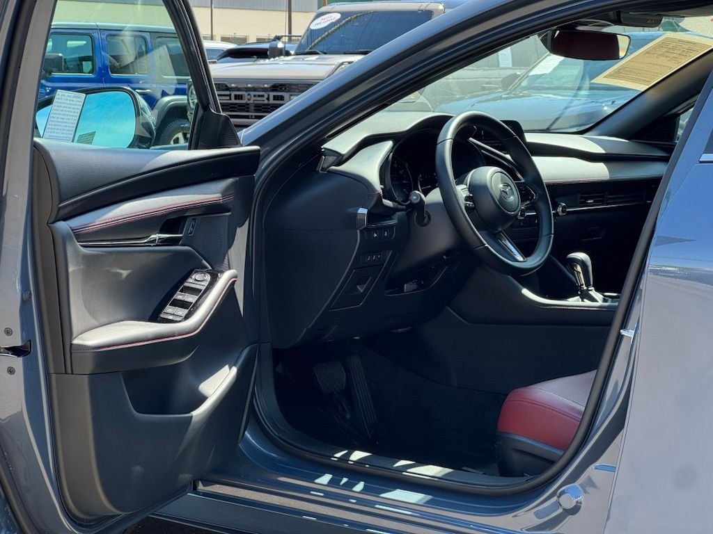 Certified Used 2026 Gray Metallic Mazda 2.5 S Carbon Edition image 8