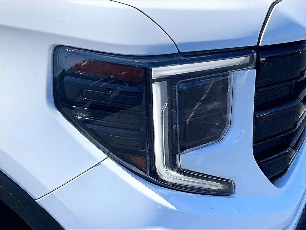 Used 2023 White GMC Elevation image 33