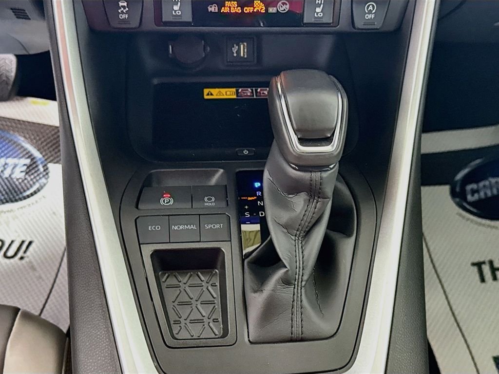 Used 2024 Magnetic Gray Metallic Toyota XLE Premium image 17