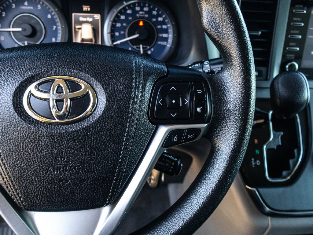 Certified Used 2018 Gray Toyota LE image 35