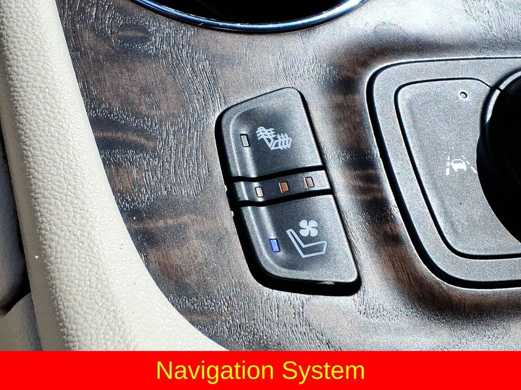 Used 2022 Black GMC Denali image 11
