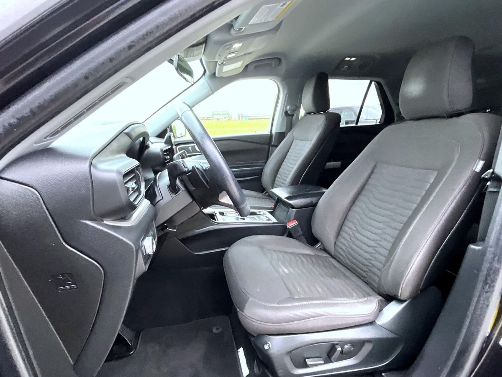 Used 2020 Black Ford XLT image 10