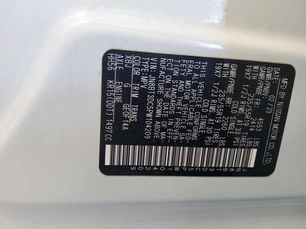 Used 2023 White Nissan Platinum image 20