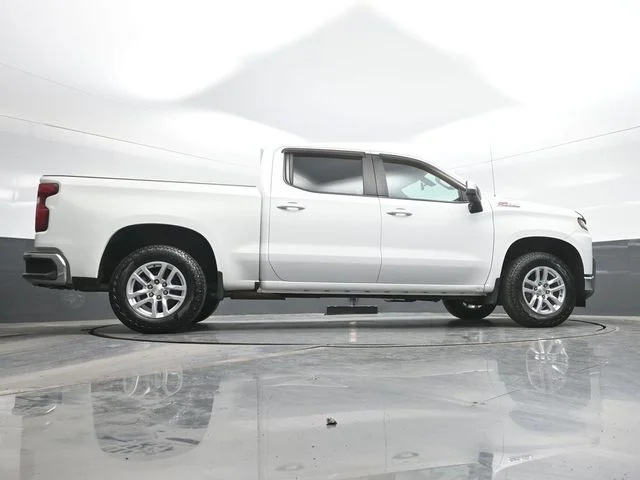 Used 2020 White Chevrolet LT image 25