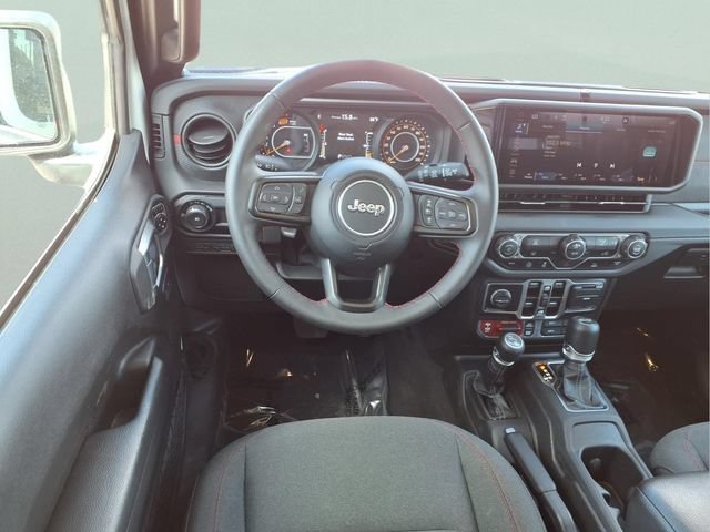 Used 2025  Jeep Rubicon image 4