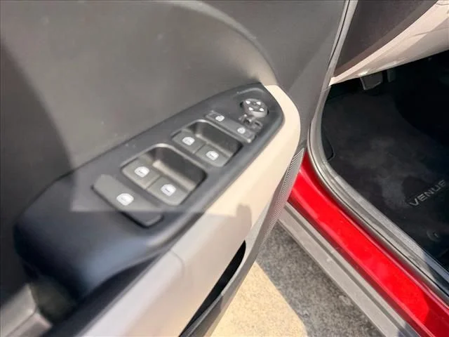 Used 2024 Red Hyundai SEL image 15