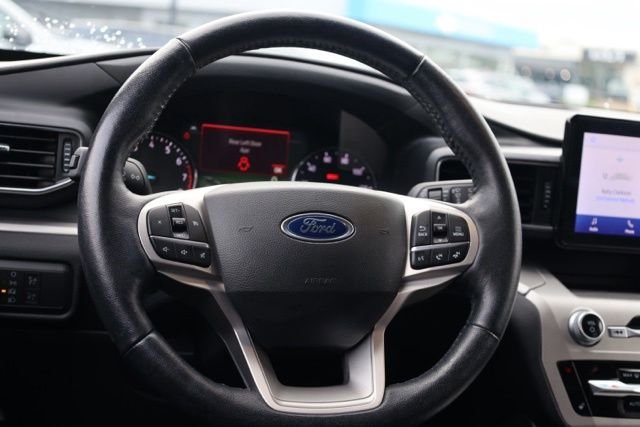Used 2022 Gray Ford XLT image 34