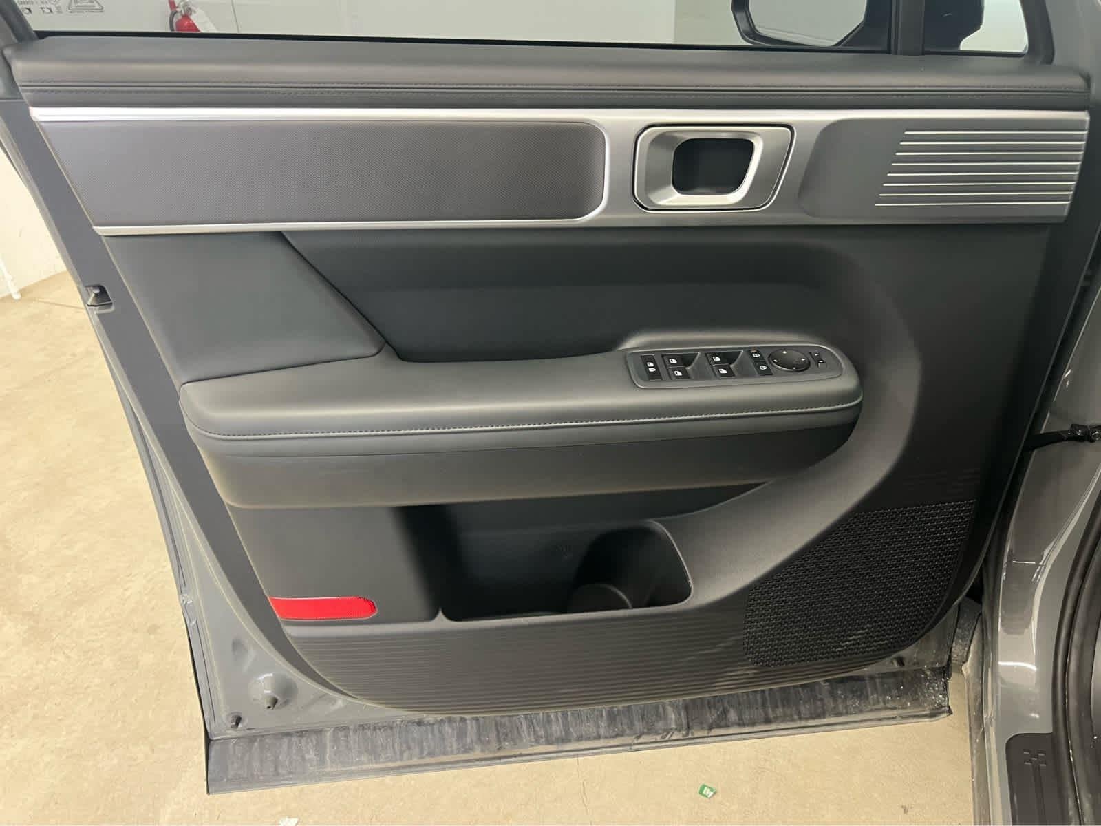 Used 2025 Hampton Gray Hyundai XRT image 11
