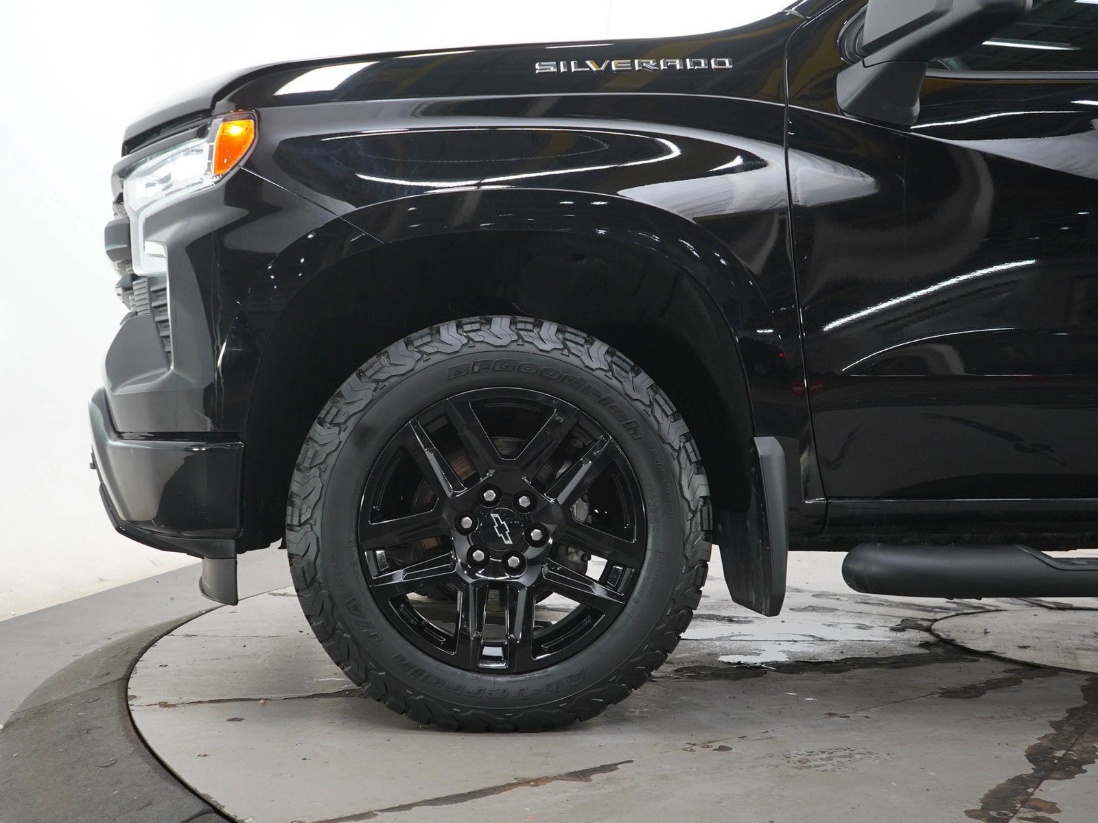 Used 2024 Black Chevrolet 4WD Crew Cab 157 RST image 25