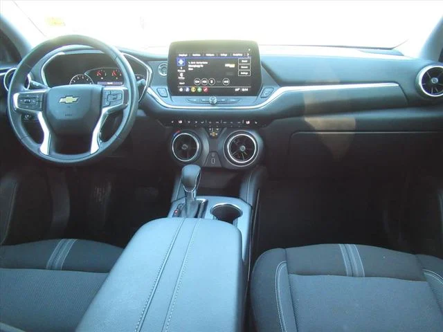 Used 2024 White Chevrolet LT image 12