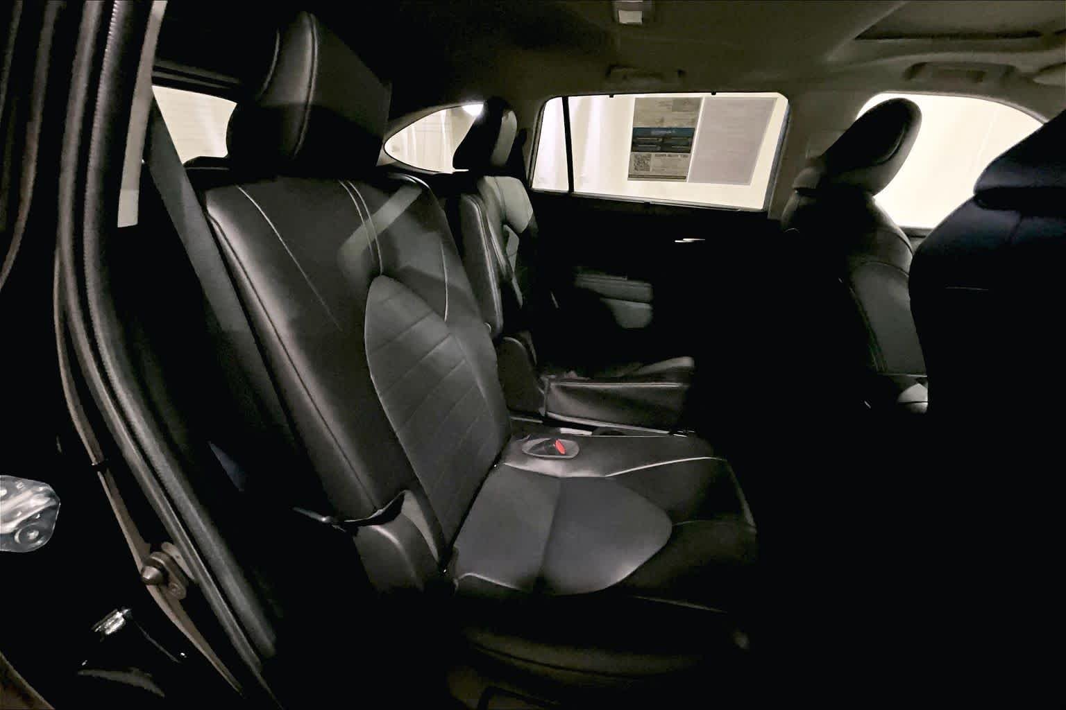 Used 2022 Midnight Black Metallic Toyota XLE image 33