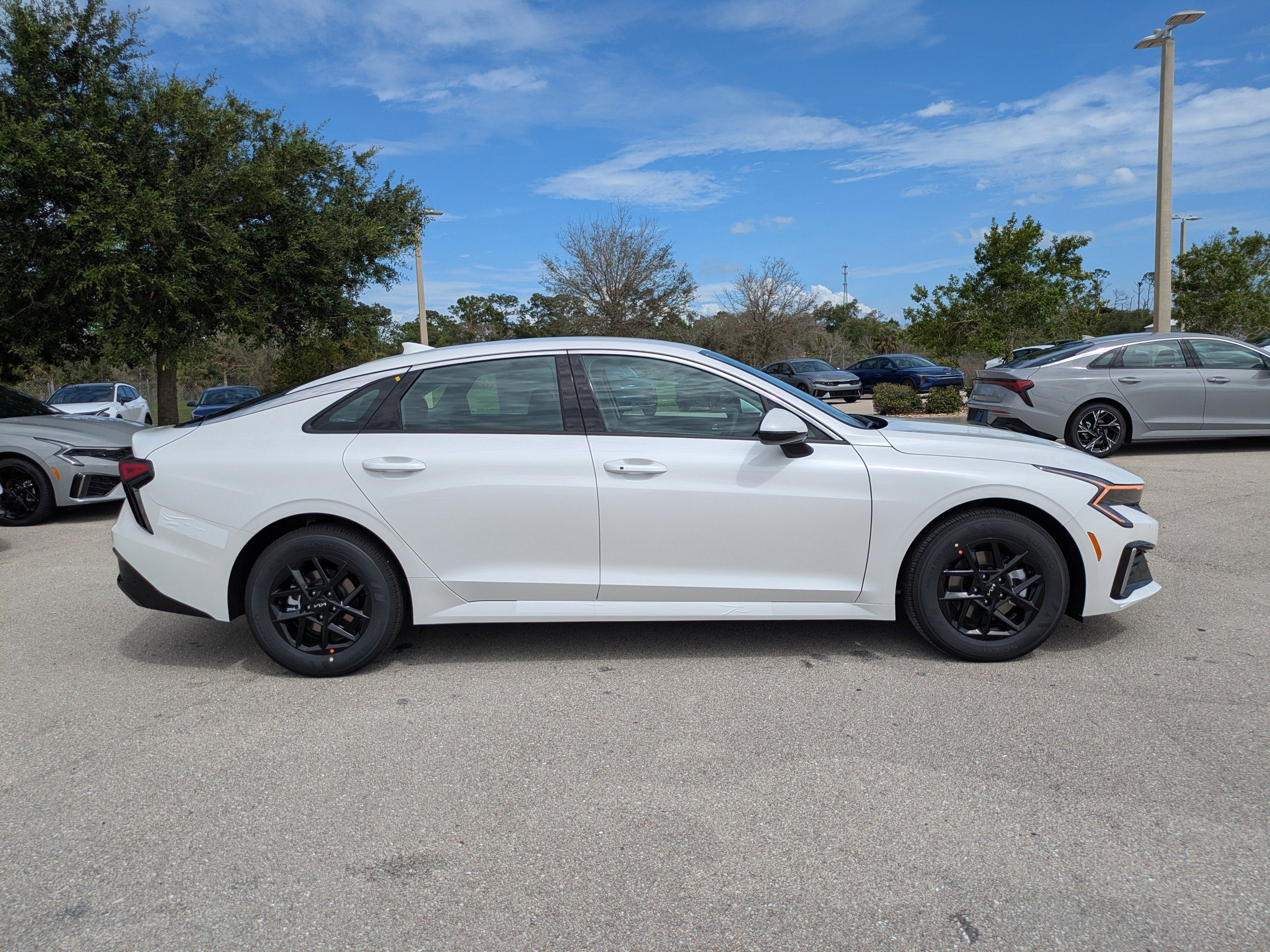 New 2026 Snow White Pearl Kia LXS FWD image 3