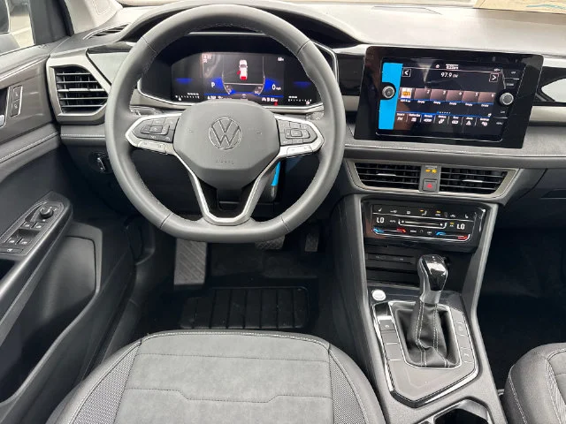 New 2026 Pure White W/Deep Black Roof Volkswagen 1.5T SE Black image 29
