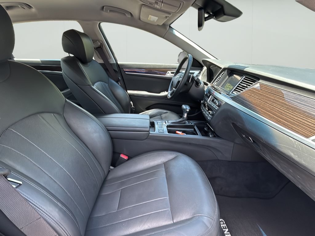 Used 2019 Casablanca White Genesis 3.8 image 36