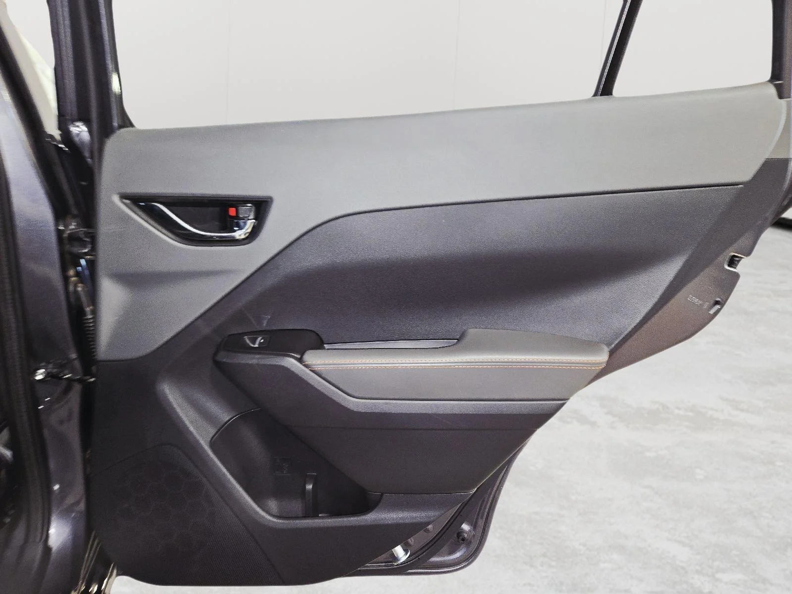 Used 2025 Magnetite Gray Metallic Subaru Limited image 46