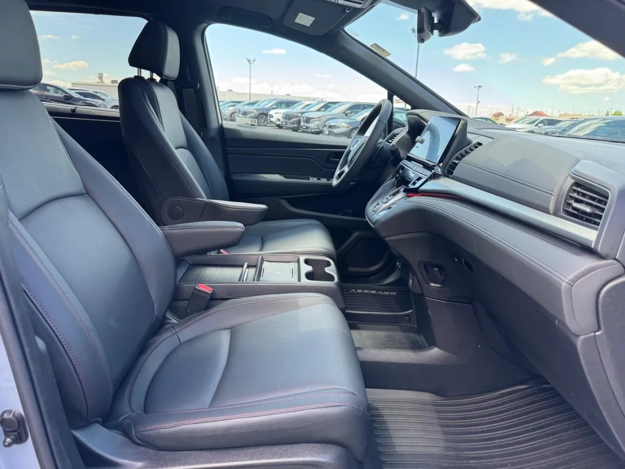 2026 Honda Odyssey Sport L - Photo 18