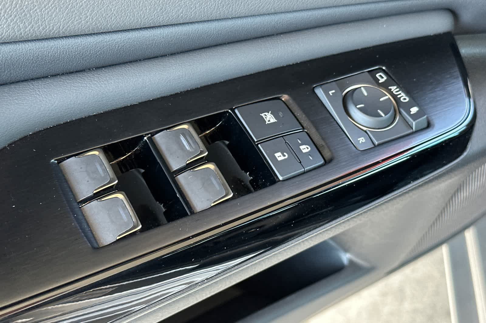 Certified Used 2023 Iridium Lexus F SPORT Handling image 13