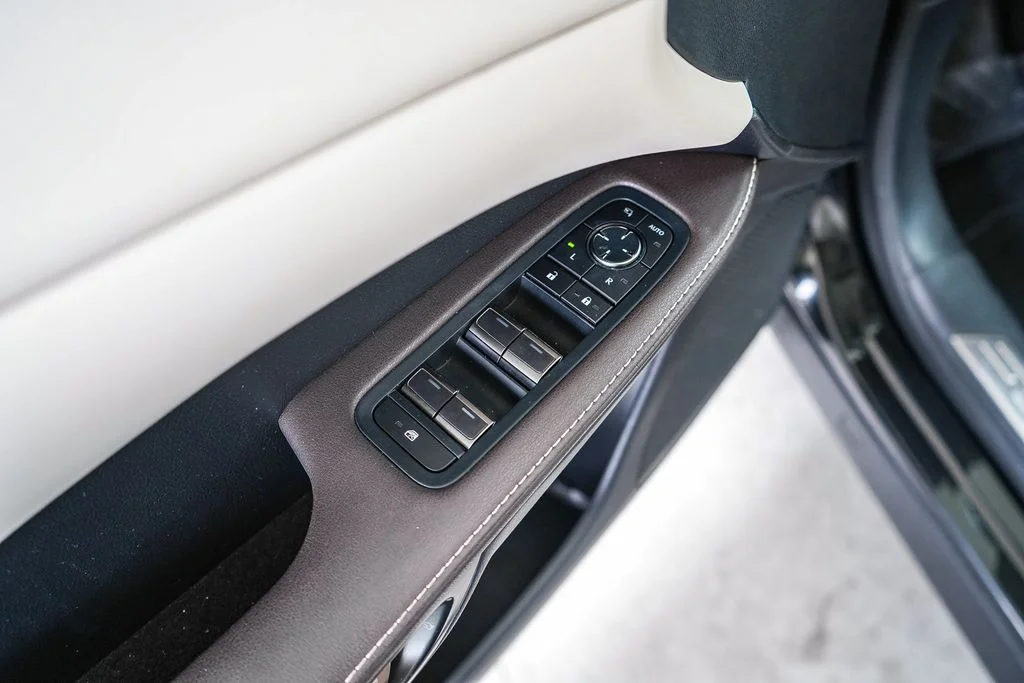 Used 2024 Black Lexus 350 image 20
