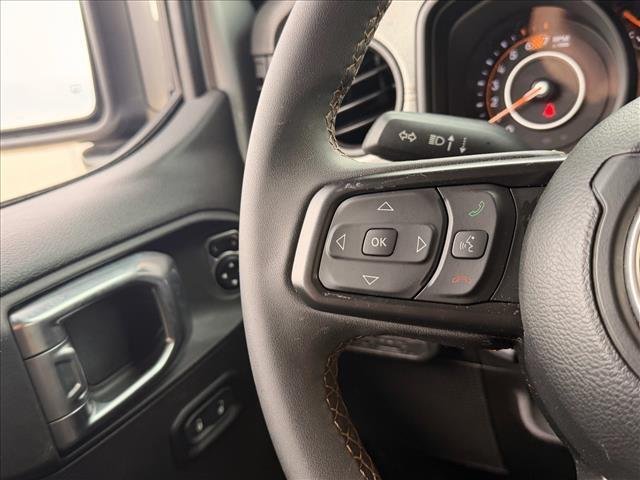 Used 2024 Silver Zynith Clearcoat Jeep Sport S image 15