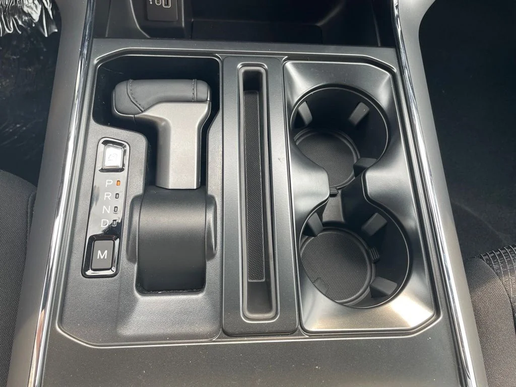 New 2026 Oxford White Ford XLT image 22