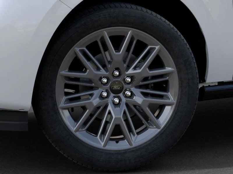 New 2027 Star White Metallic Tri-Coat Ford Platinum image 17