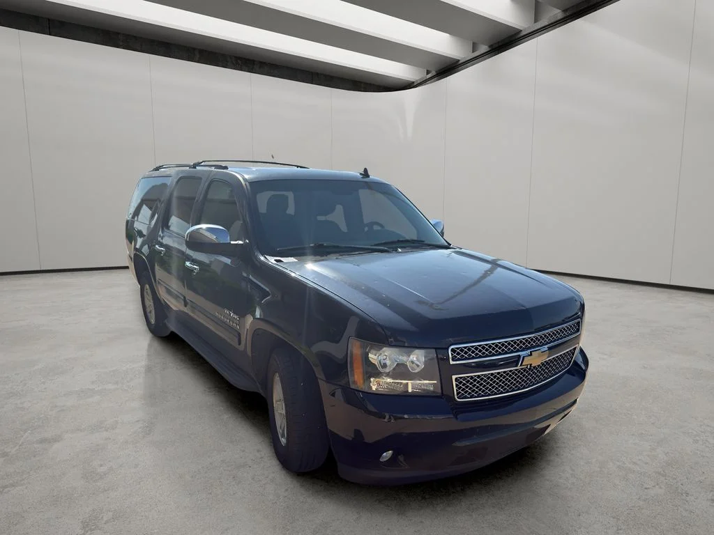 Used 2013 Black Chevrolet LS image 7