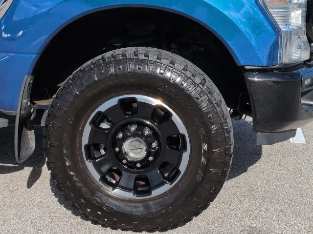 Used 2022 Blue Ford Lariat image 11