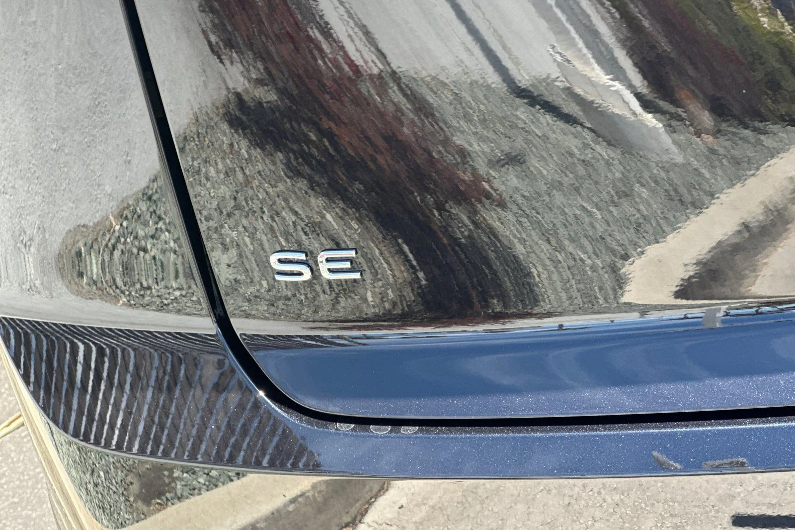 New 2026 Black Volkswagen 2.0T SE image 7