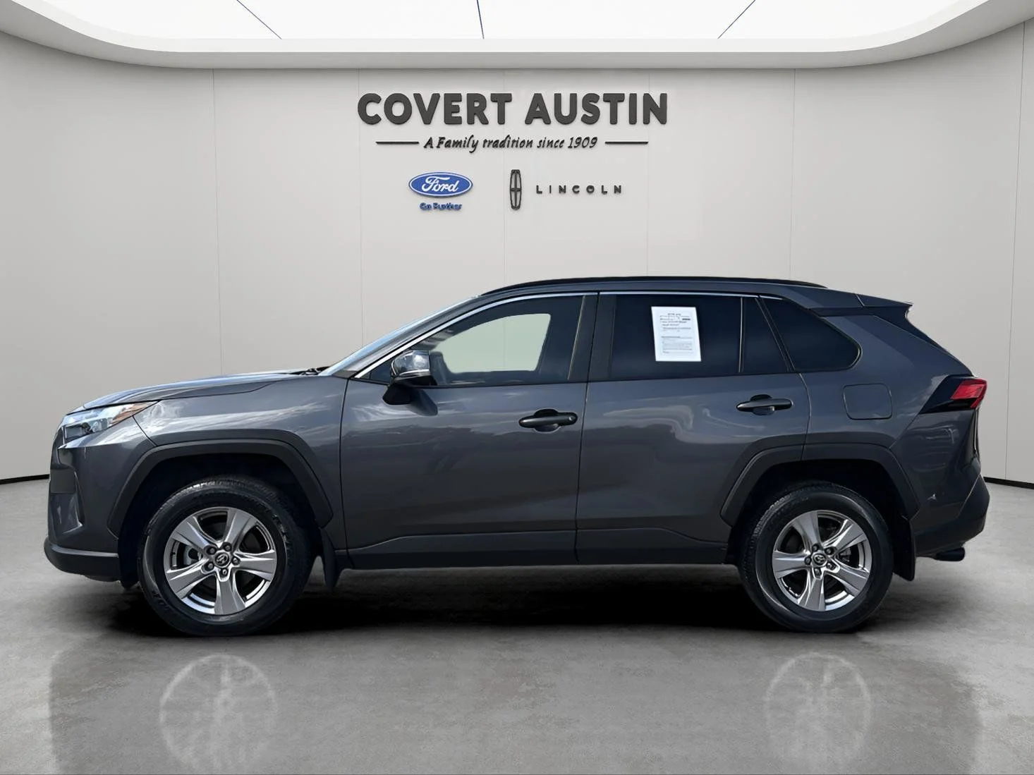 Used 2025 Gray Toyota XLE image 2