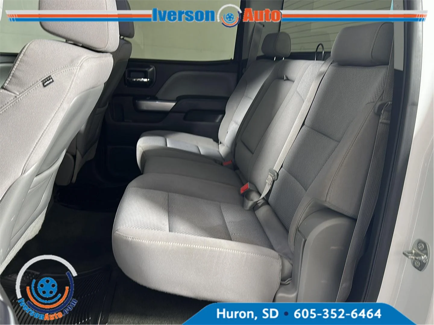 Used 2015 Summit White Chevrolet LT image 23