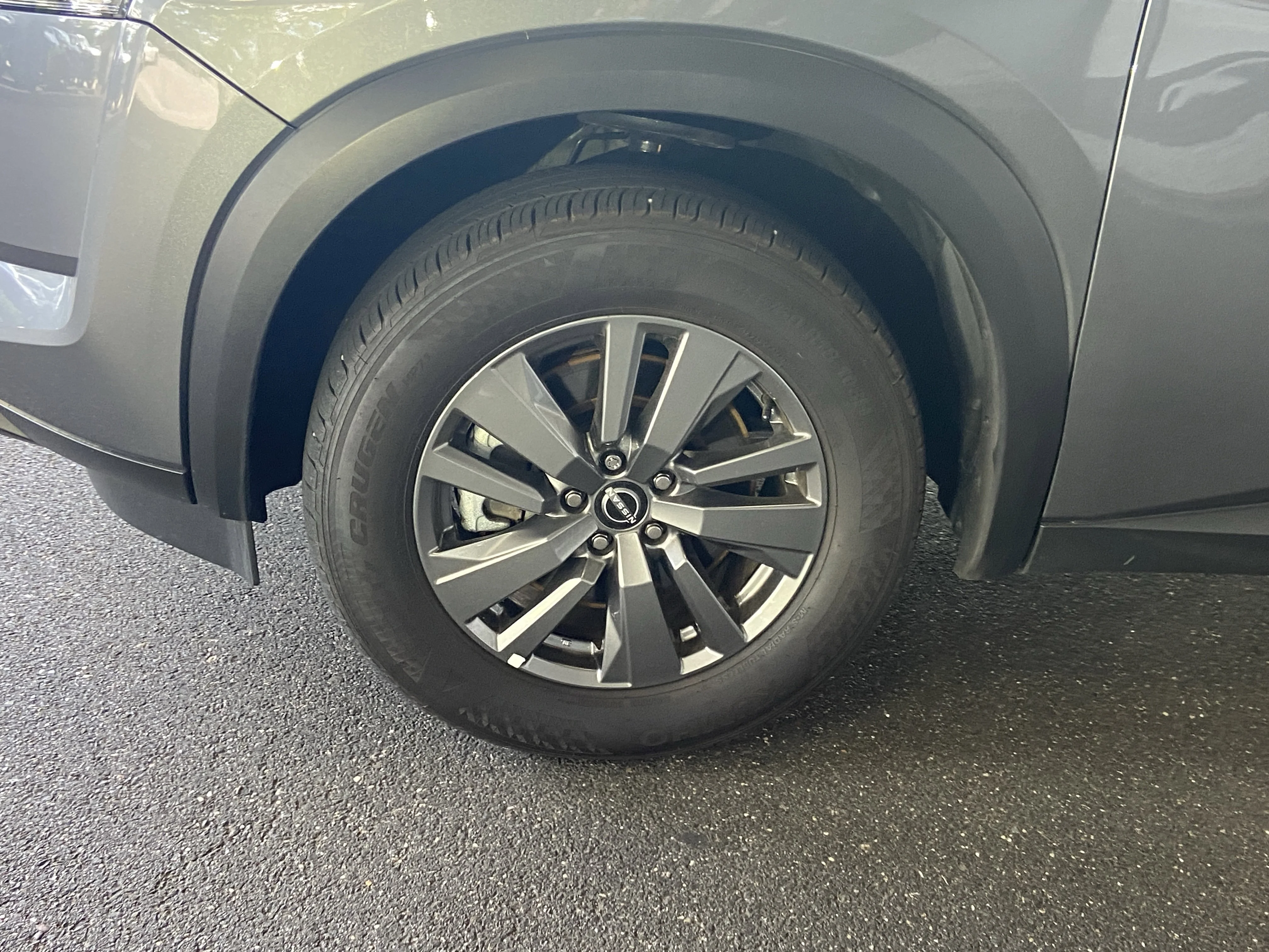 2025 Nissan Pathfinder SV - Photo 11
