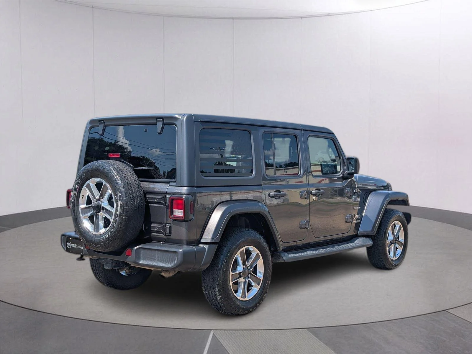 Used 2020 Granite Crystal Metallic Clearcoat Jeep North Edition image 7