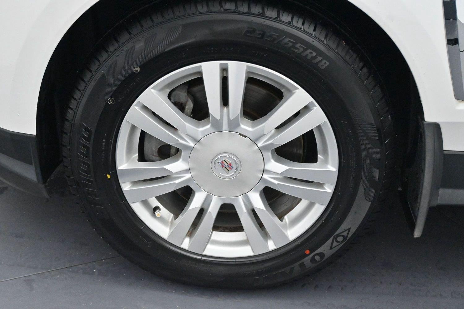 Used 2014 Platinum Ice Tricoat Cadillac Luxury Collection image 36