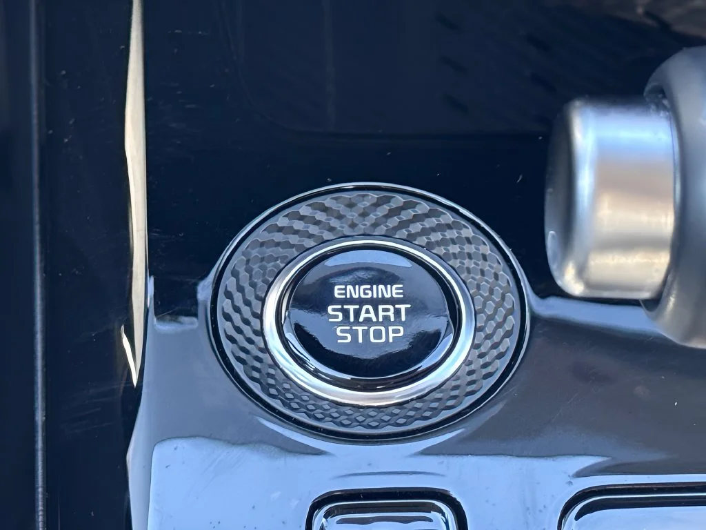 Used 2025 Blue Kia SX image 31
