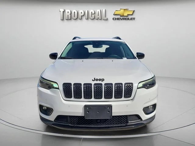 Used 2023 White Jeep Altitude Lux image 8