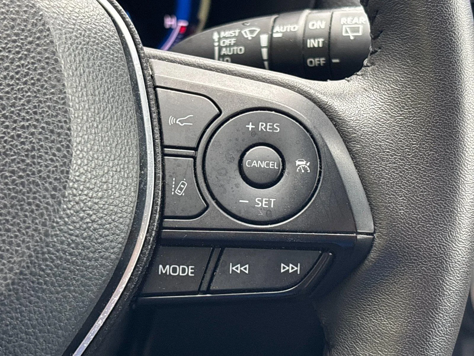 Used 2023 Wind Chill Pearl Toyota XLE Premium image 19