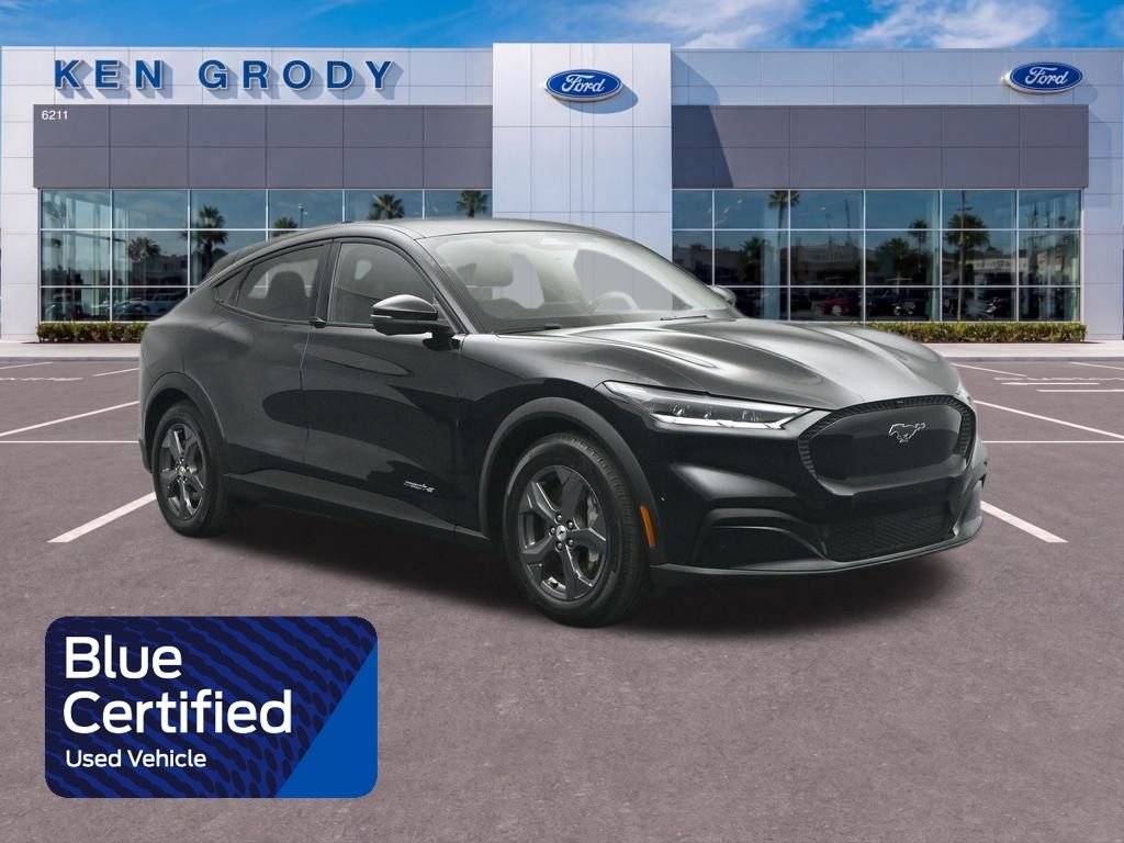 2023 Ford Mustang-Mach-e Select's photo