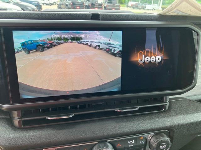 New 2026 Goldilocks Exterior Paint Jeep Sport S image 19