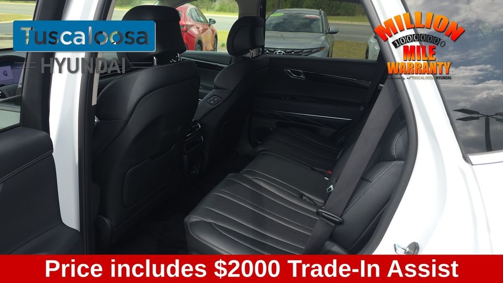 Used 2025 White Genesis 2.5T image 24