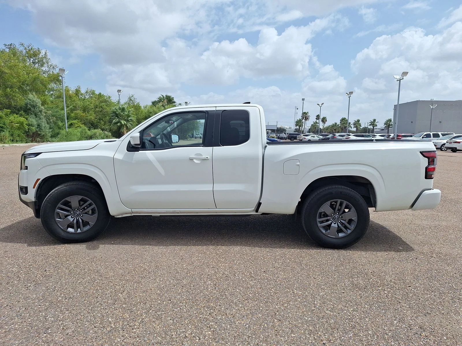 Used 2025 White Nissan SV image 4