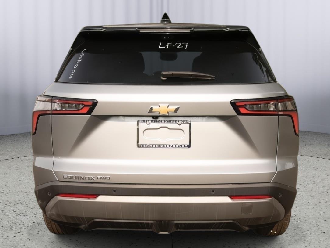 2027 Chevrolet Equinox LT - Photo 6