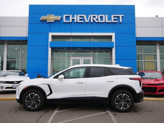 Used 2024 Chevrolet Blazer EV LT with VIN 3GNKDBRJ9RS219041 for sale in Roseville, Minnesota