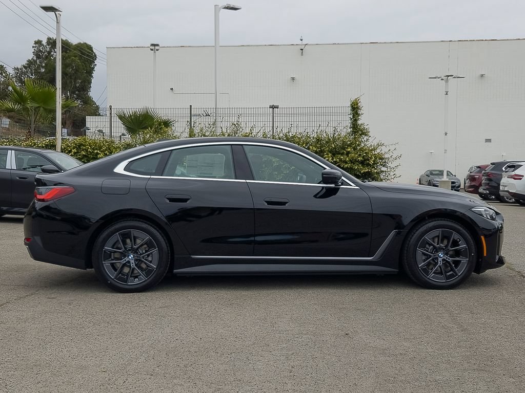 New 2026 Jet Black BMW eDrive40 image 4