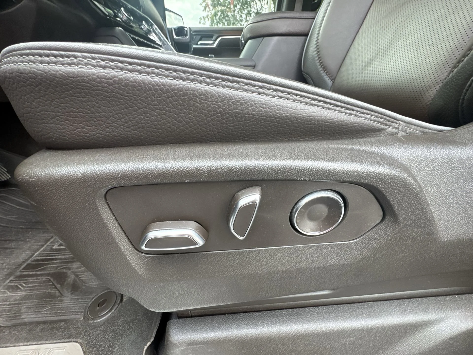 2025 GMC Sierra 1500 Denali - Photo 12