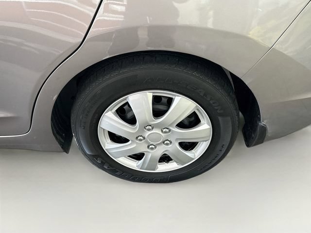 Used 2020 Fluid Metal Hyundai SE image 25